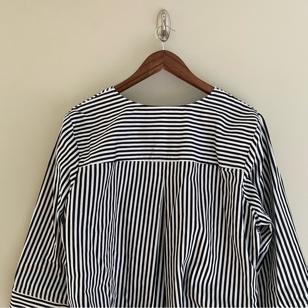 FOXCROFT FOR APPLESEED'S Black and White Striped Non-Iron Long Sleeve Tunic - Picture 5 of 7